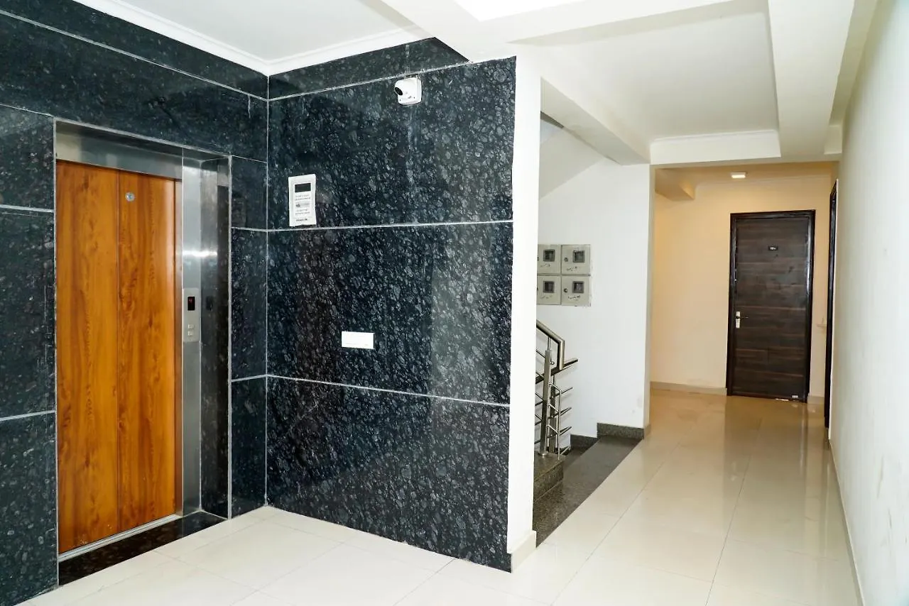 Hotel Limewood Stay - Executive Huda City Center Gurgaon