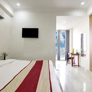 Bed & Breakfast Niketan Medanta Service - A Boutique, Gurgaon